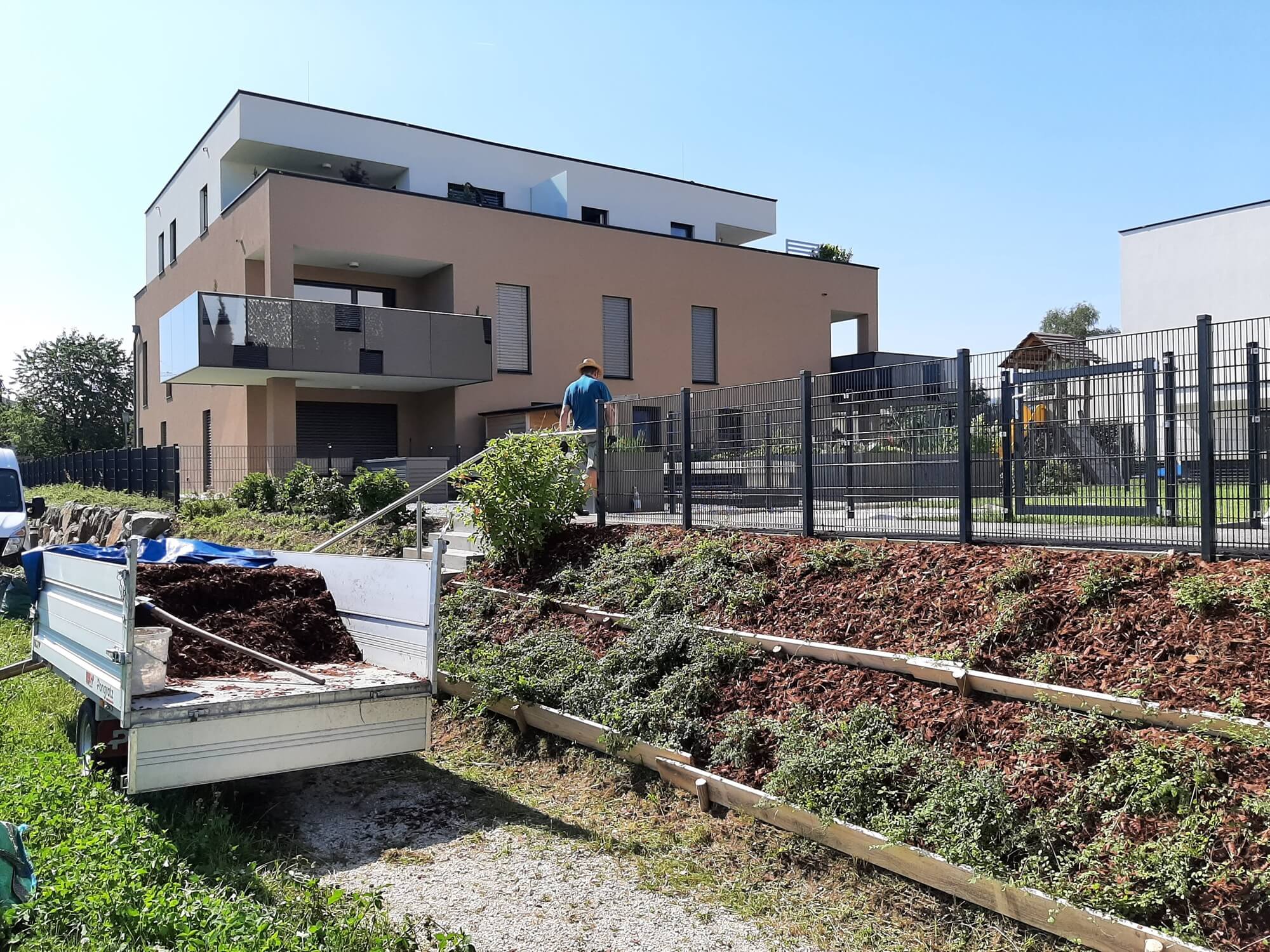 Winterdienst-Fahrzeug im Einsatz